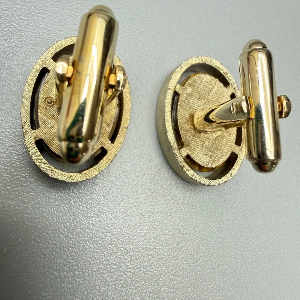 Vintage Dante Gold Tone Tiger's Eye Oval Cufflinks 0.75